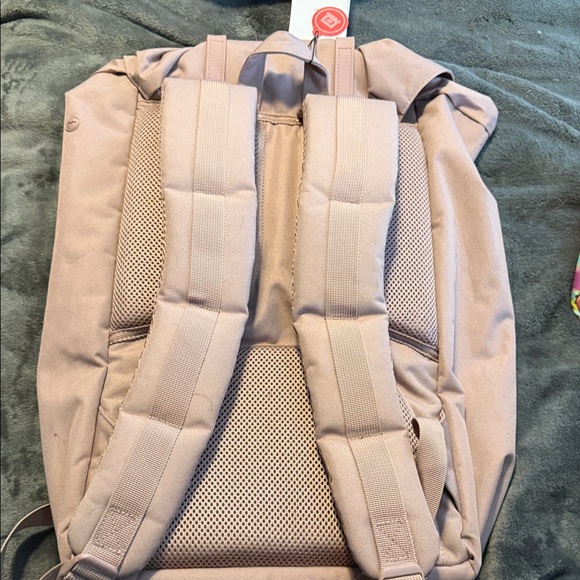 ash rose herschel backpack gold zipper Classic Side organizer pocket for items at hand Packing My New Herschel Work